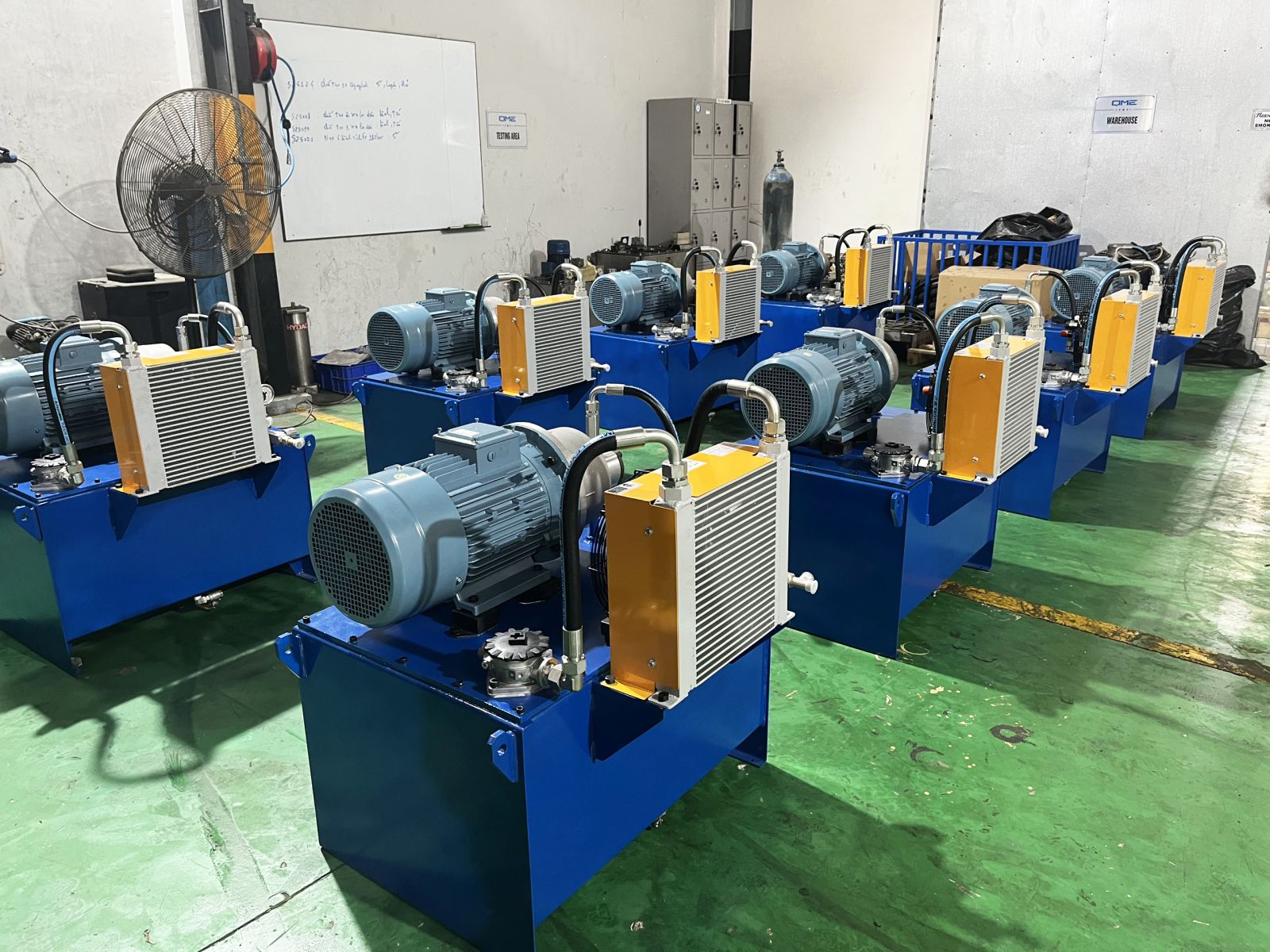 Thiết kế, chế tạo Trạm nguồn thủy lực điều khiển ben nâng hạ hoặc đẩy thùng nạp liệu cho lò luyện thép